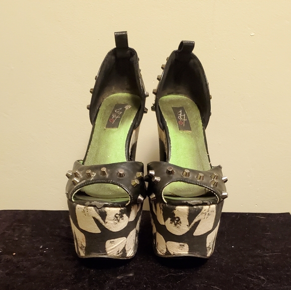 Skull platforms - Picture 4 of 4